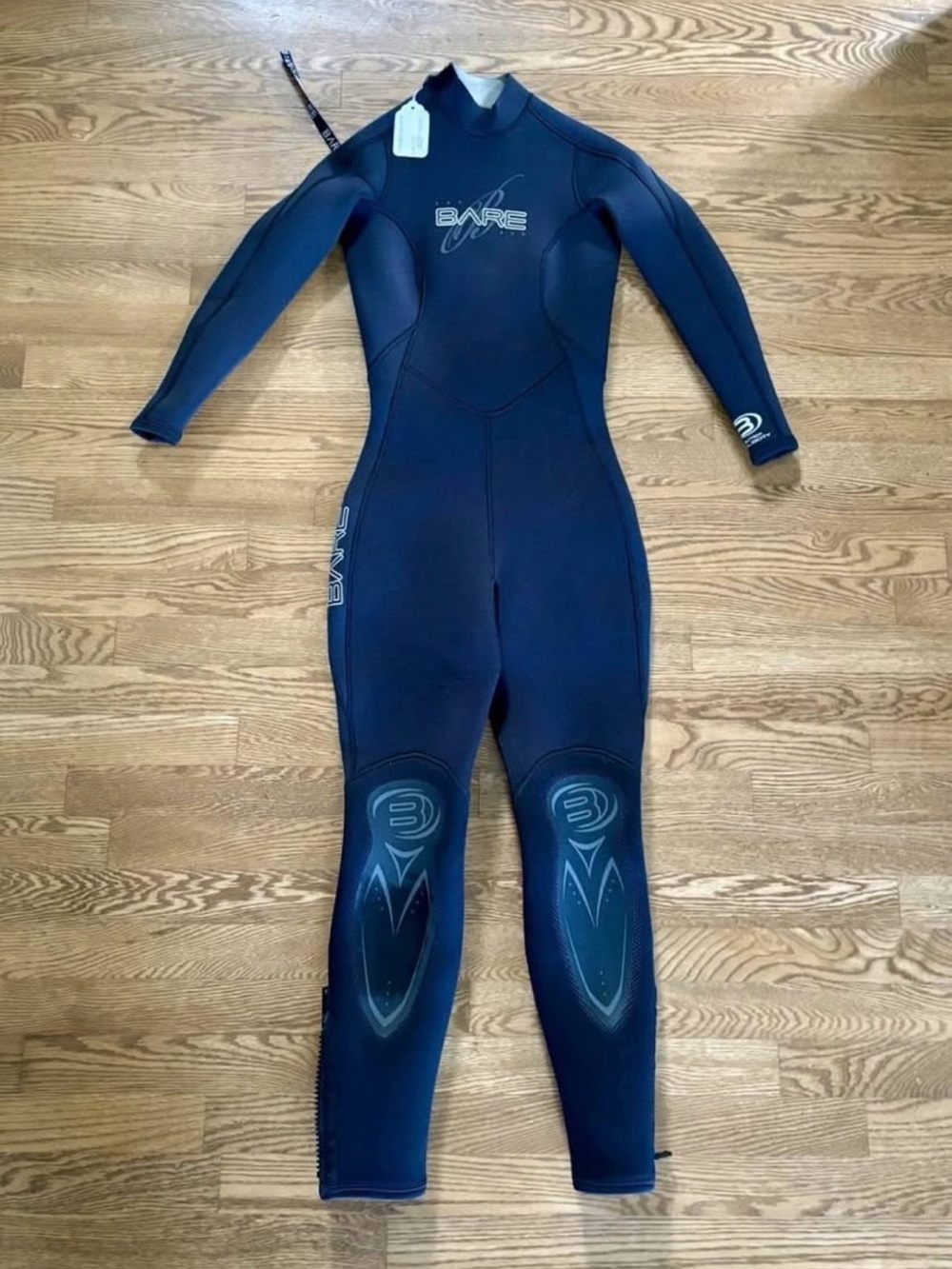 Bare Subaqua Tech 5/4mm Velocity Full Wetsuit, Women’s, Never Used, Size 6 (4)